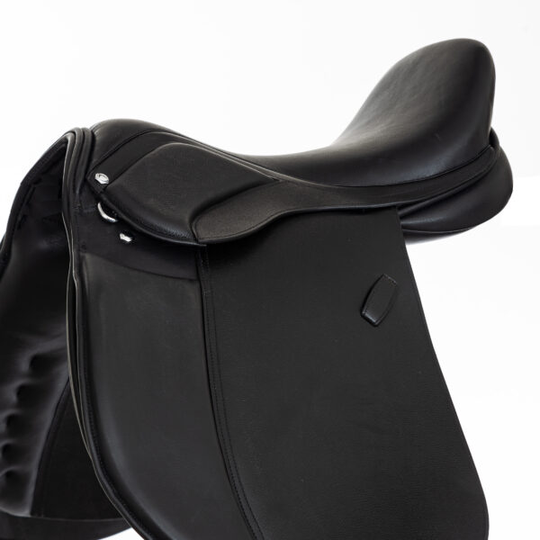 Спортивное универсальное седло Corona